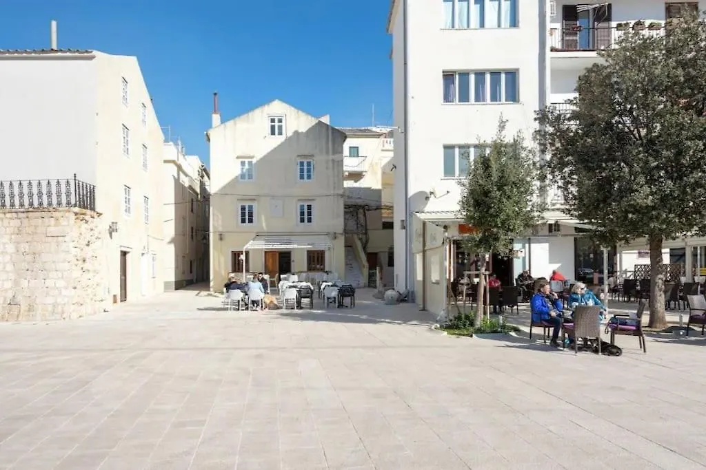 Apartment Mila - 15M From The Sea Pag Town 0*,